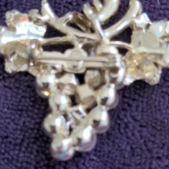 Vintage Style Grape Cluster - Picture 6 of 6